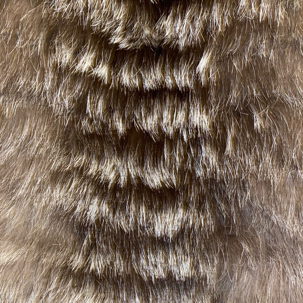 Luxurious Fur Vest in Gray, size Small - Picture 4 of 6